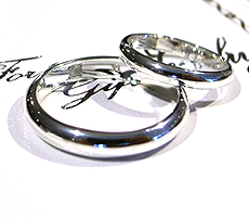 北海道滝川市自分たちで作る結婚指輪プラチナ900甲丸