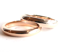 北海道滝川市二人で作る結婚指輪K18ピンクゴールドとK10イエローゴールドのペアマリッジ